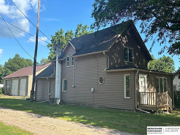 2nd image of 613 S 12th St
