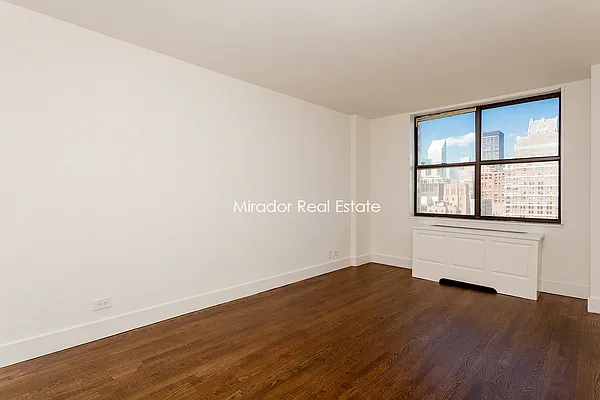Rented by Mirador Real Estate | media 41