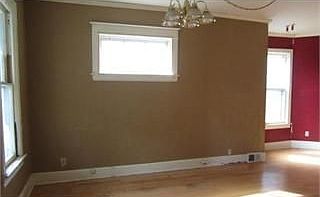2nd image of 945 Fremont Ave