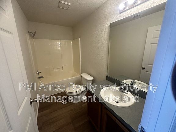 3rd image of 941 Pisgah Pl
