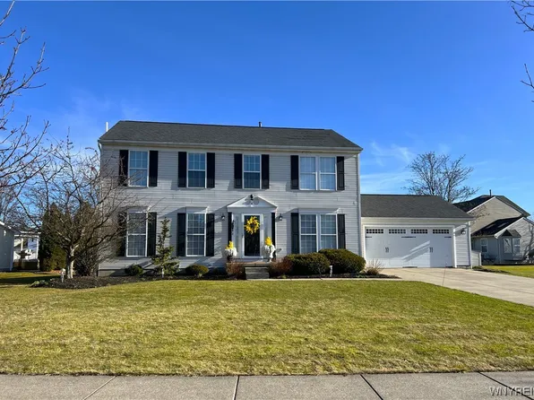 4 Park Walk, Lancaster, NY 14086