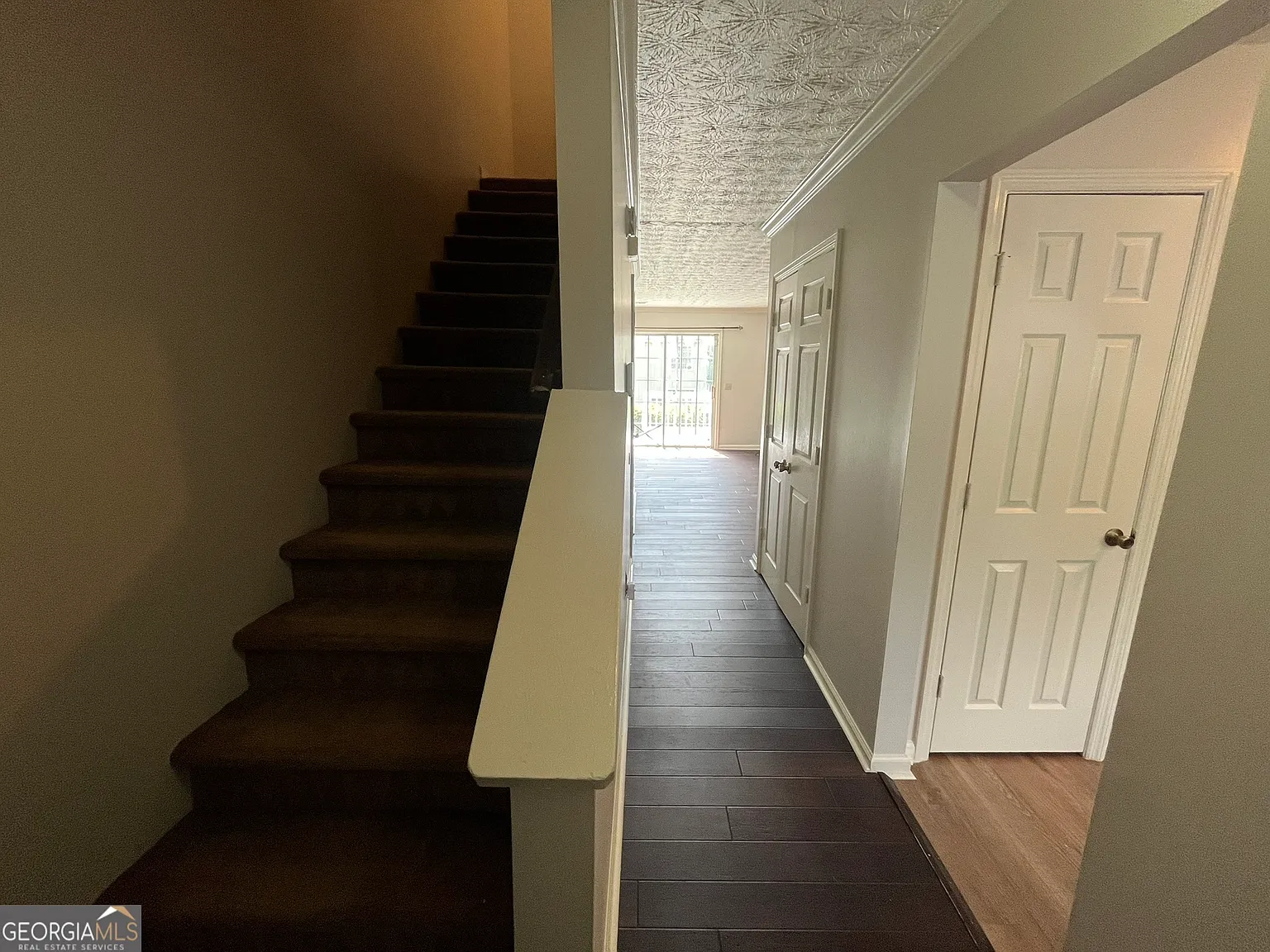 2 bed, 2.5 bath, 1164 sqft, $1,395 — Photo 2