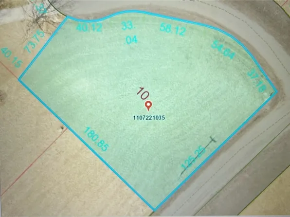 10 E Pineridge Dr, Effingham, IL 62401