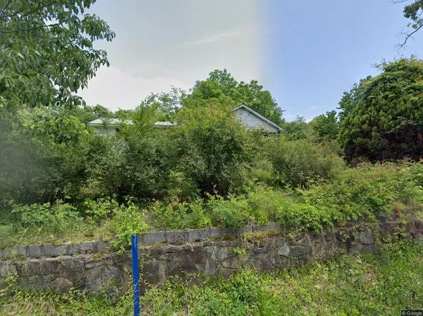 113 Middle Rd, Lookout Mountain, GA 30750