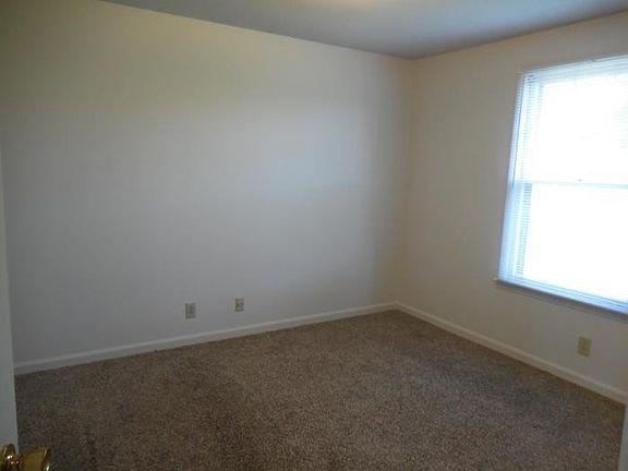 5th image of 113 Northway Dr