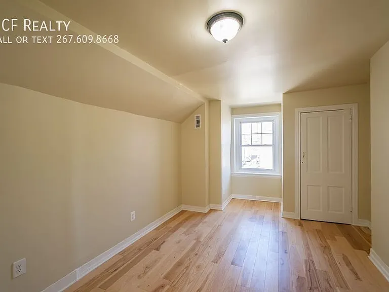 5426 W Jefferson St — Photo 25