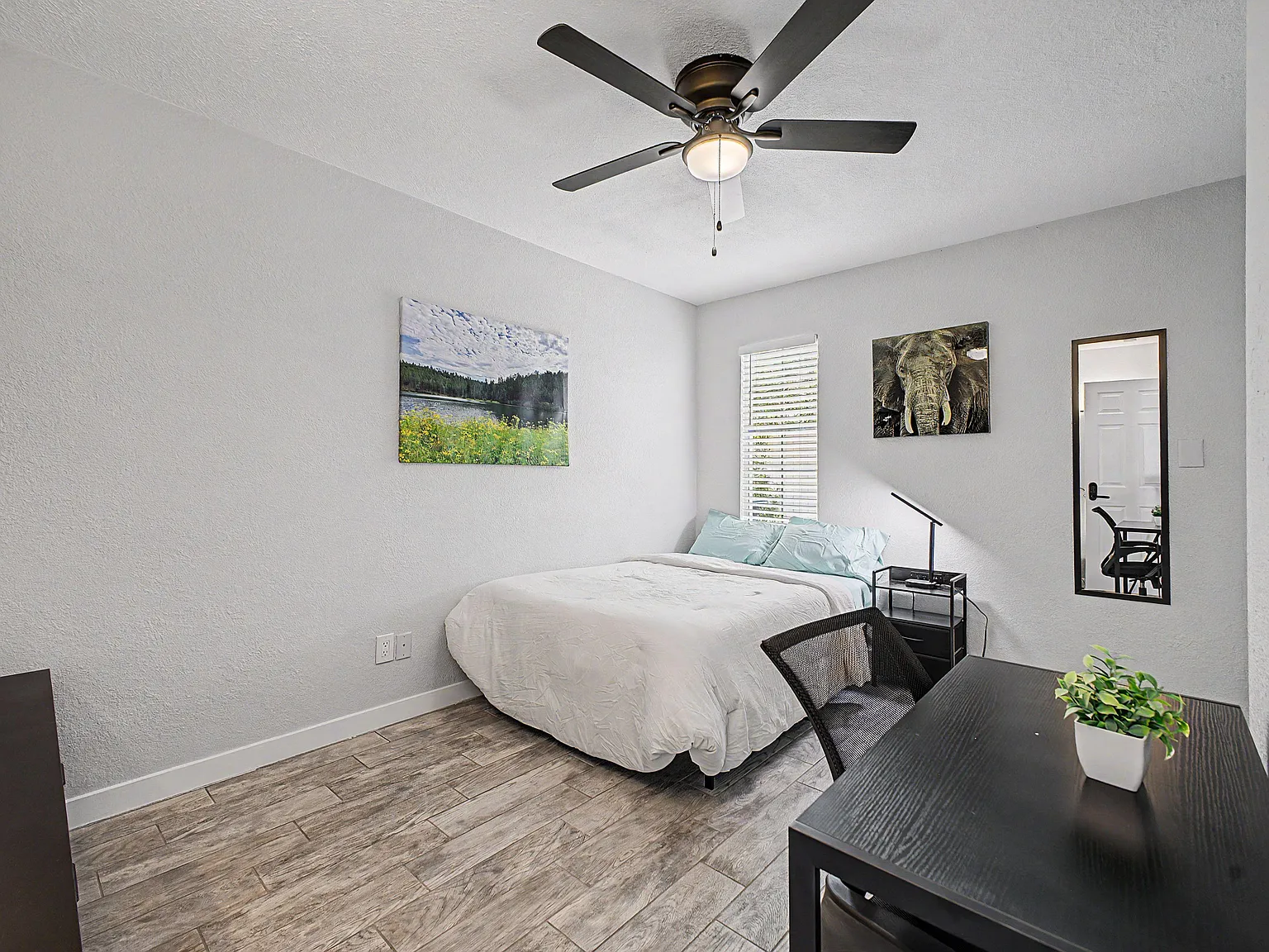 4 bed, 2.0 bath, 1522 sqft, $1,001 — Photo 3