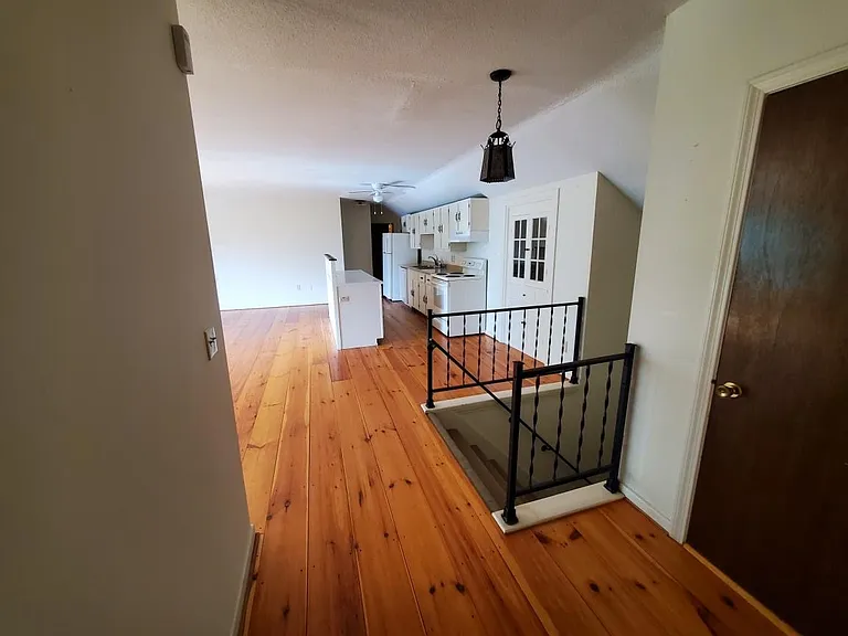 The Stacy House - 301 — Photo 20