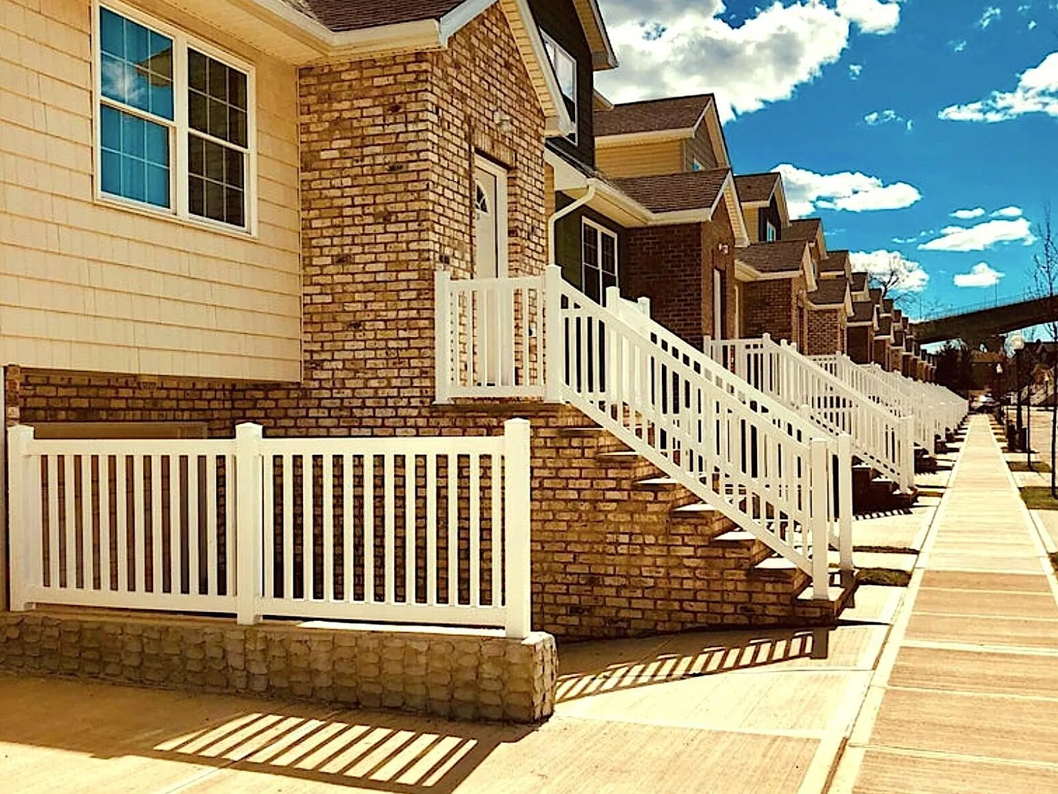 3 bed, 2.5 bath, 2065 sqft, $3,100 — Photo 3