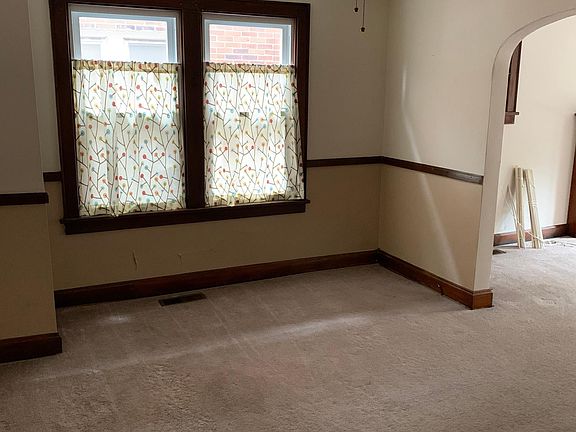 3rd image of 1398 W 3rd Ave