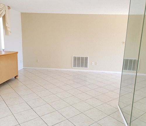 5th image of 3302 Jackson Dr