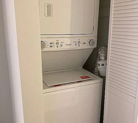 4th image of 129 Baywood Ave APT 1A2