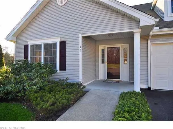 15 Henley Way, West Hartford, CT 06117