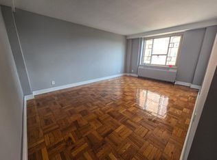 19315 73rd Ave #2N, Fresh Meadows, NY 11366