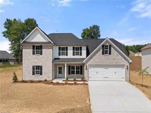 6941 Orchard Path Dr, Clemmons, NC 27012