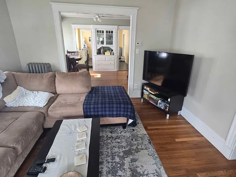 30 Willard Ave — Photo 5