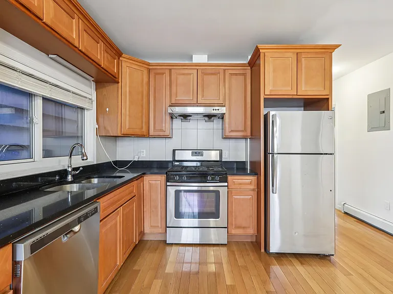 66 Chestnut Ave #1 — Photo 14