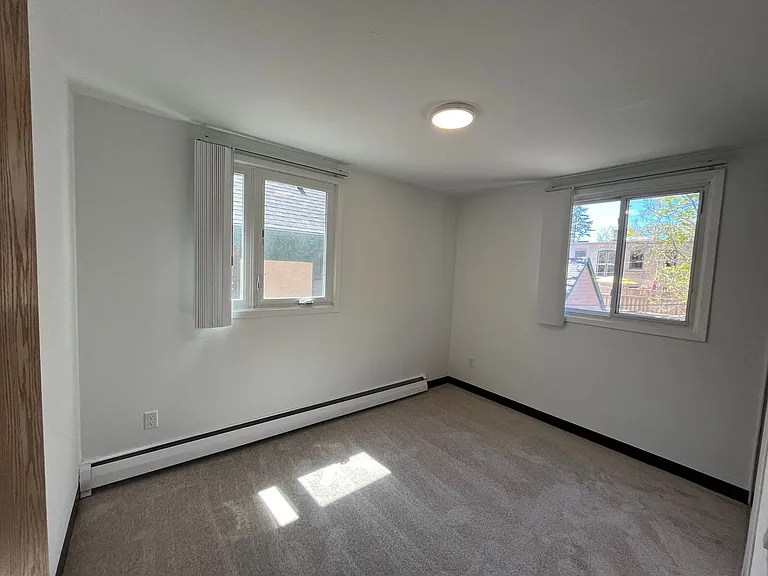 2832 Humboldt Ave S — Photo 21