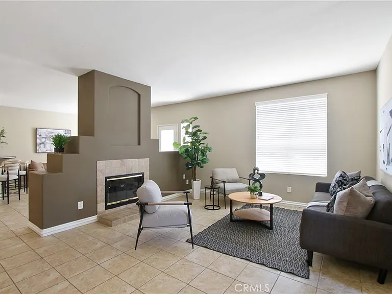 904 N Turner Ave #17 — Photo 4
