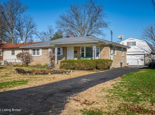 3411 Tuba Dr, Louisville, KY 40216