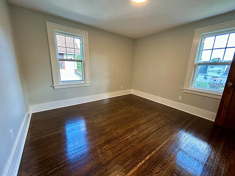 329 Somershire Dr — Photo 17
