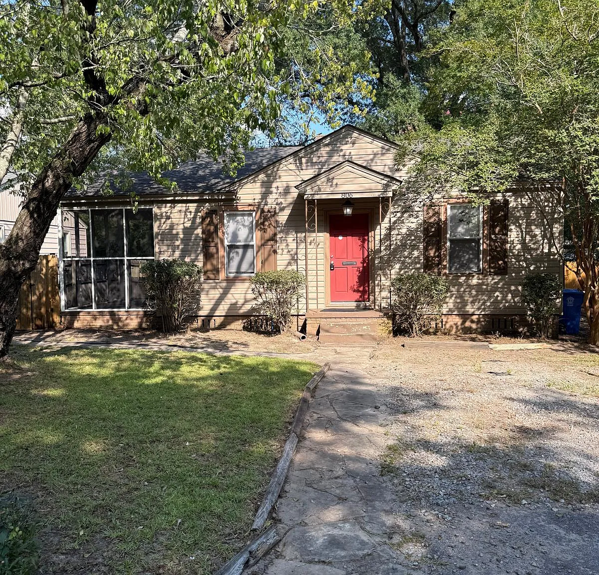 2 bed, 950 sqft, $1,450 — Photo 1