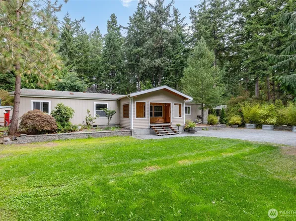 159 E Crescent Harbor Road, Oak Harbor, WA 98277