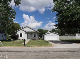 126 S Cedar St, Maroa, IL 61756