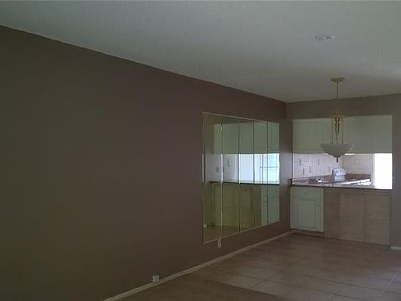 4th image of 411 Sheoah 37 Blvd