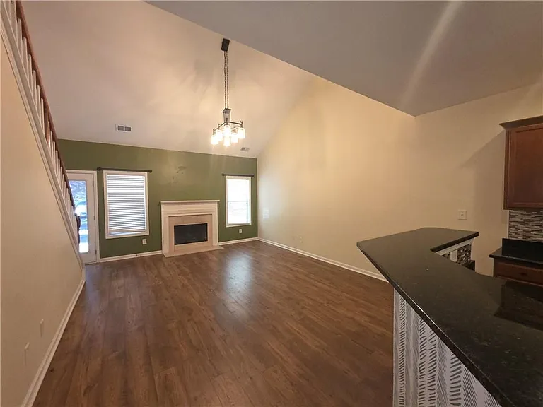 113 Macalester Dr — Photo 18