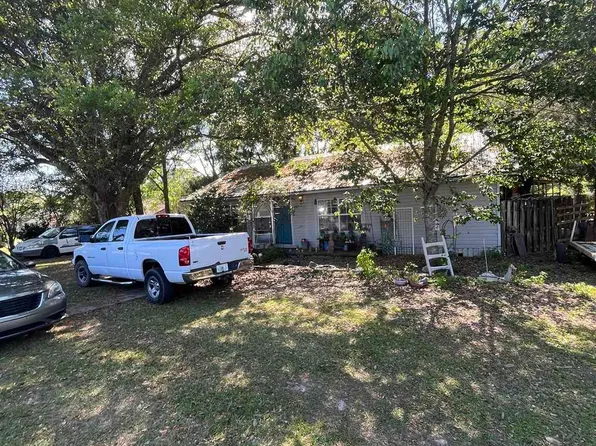 2933 Pine Forest Rd, Cantonment, FL 32533