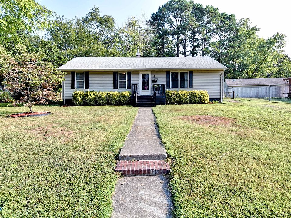 1st image of 13 Ross Dr