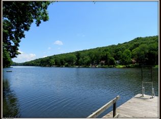 920 Ridge Rd, Newton, NJ 07860