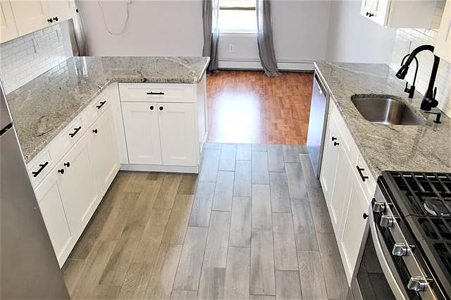78 Riverview Ct — Photo 2