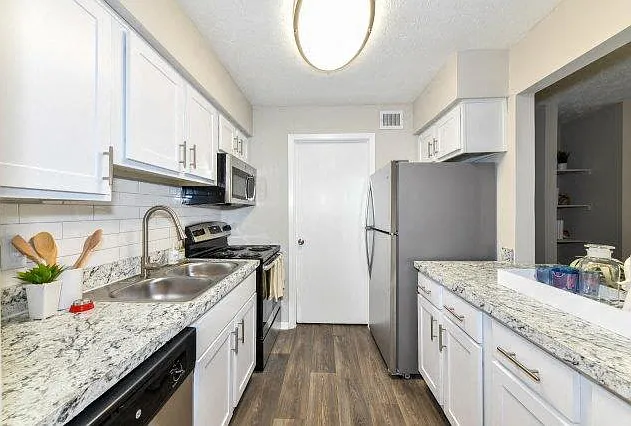 Woodcrest Village — Photo 4