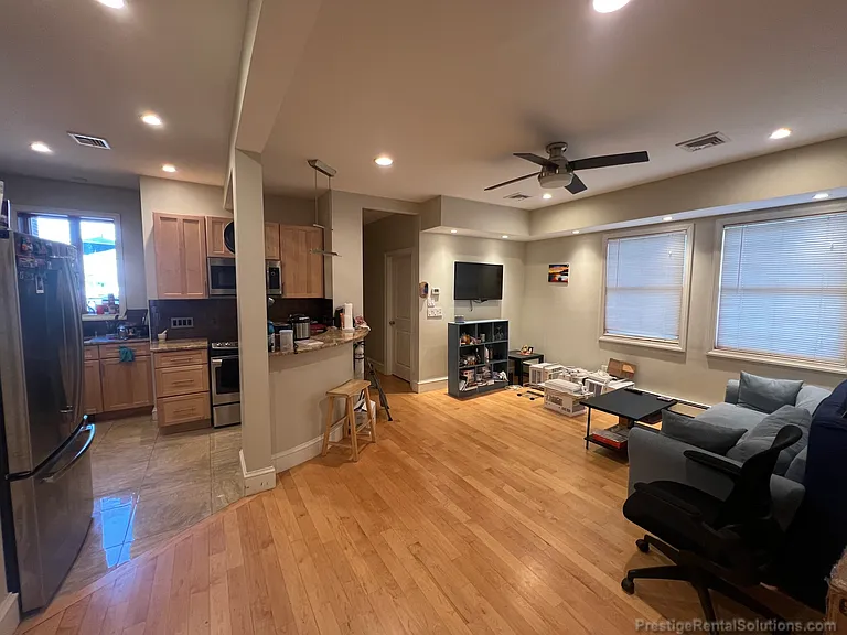 75 Easton St #1 — Photo 1