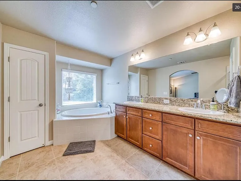 2954 Duncan Ave — Photo 9