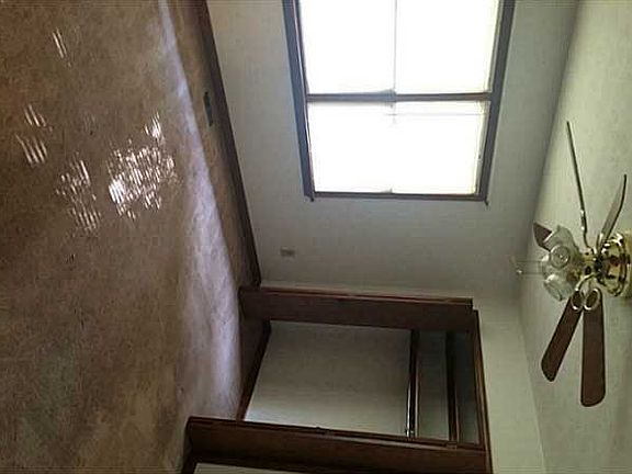 5th image of 1135 N Market St