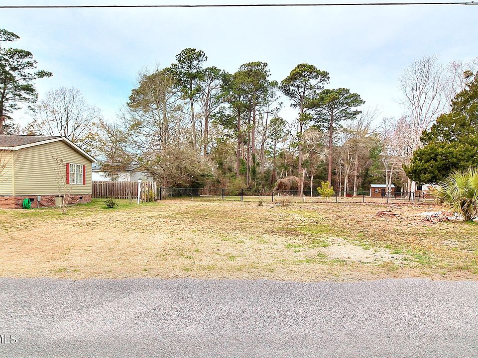 2nd image of 1880 Inland Drive SW