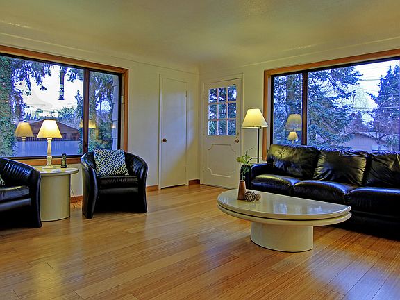 4th image of 10106 NW 26th Ave