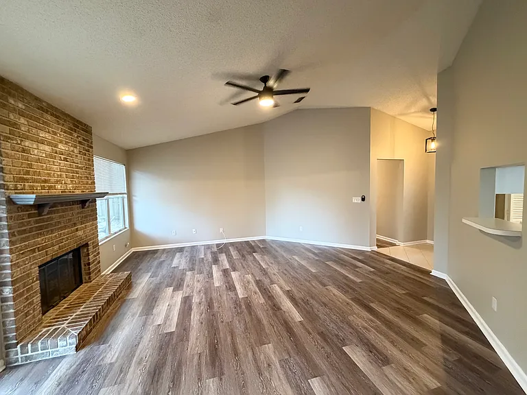 14174 Hampton Falls Dr N — Photo 6