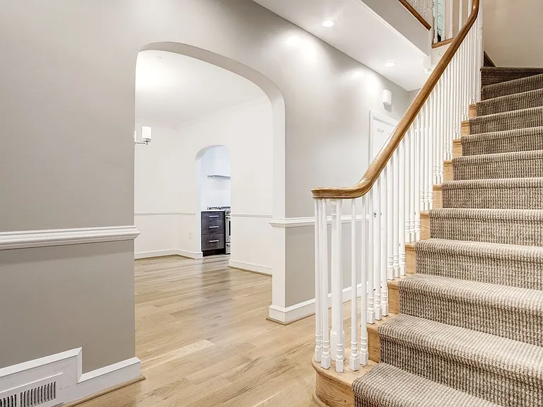 1626 Kalmia Rd NW — Photo 25