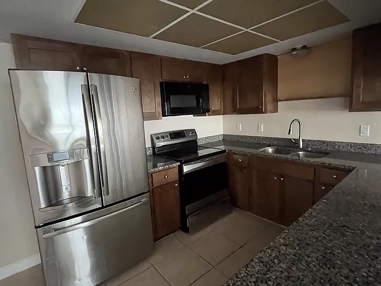312 Cape Coral Pkwy W — Photo 9
