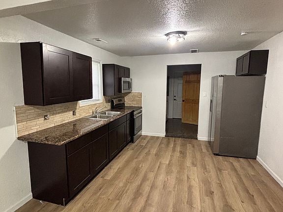 2nd image of 921 Morgan St