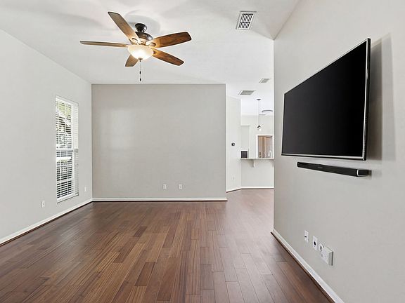 4th image of 5103 SW 103rd Way
