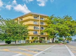 1975 Normandy Dr, Miami Beach, FL 33141