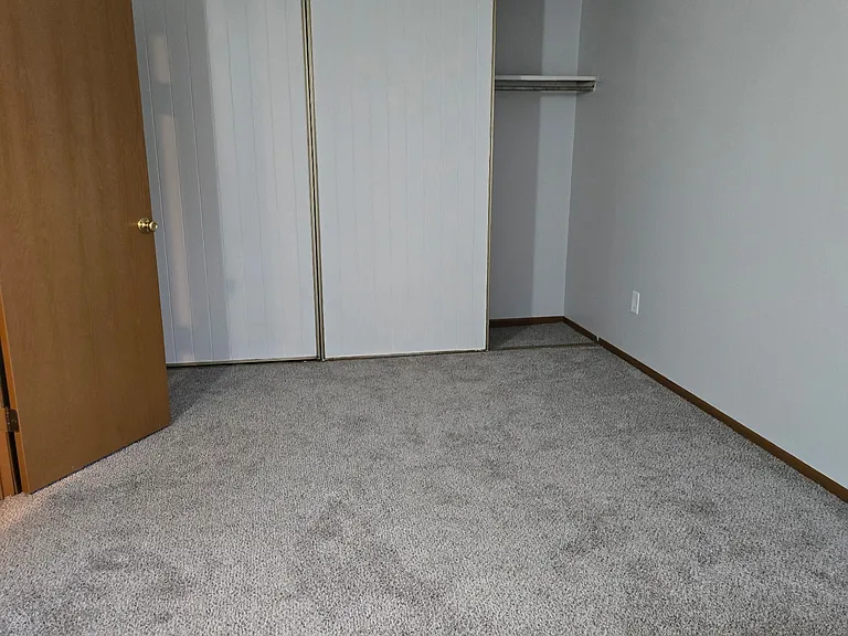 Oak Hills West Apartments — Photo 19
