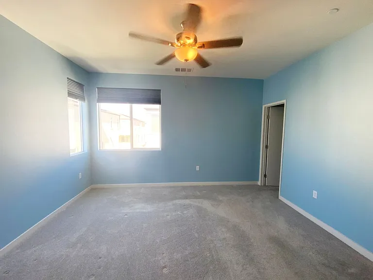 5460 Shorefront Dr #135 — Photo 15