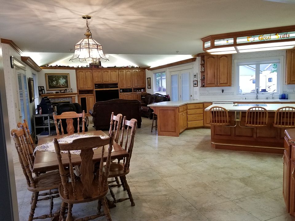 Kitchen family great room