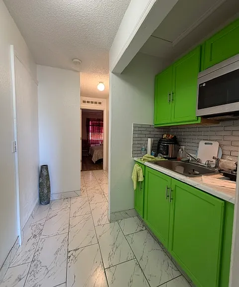 1413 Sarasota Dr — Photo 4